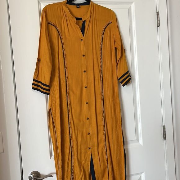 Yellow Kurtha. NWOT. - Picture 4 of 8